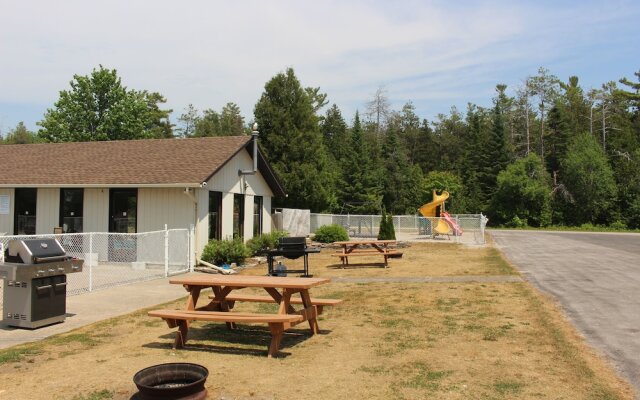 Sauble Beach Lodge