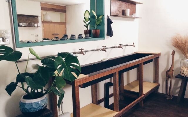 Altrove House - Hostel