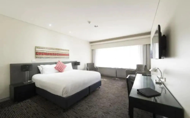Colmslie Hotel Suites & Conference Centre