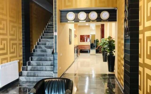 Lords Hotel