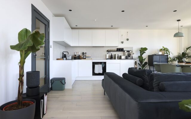 JOIVY Fabulous 2Br Apartment W/Terrace & Bay View