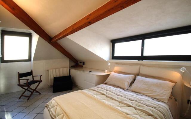Mansarda luminosa in centro sul mare - Attic by sea
