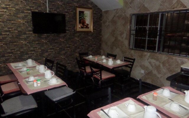 Firstview Luxury Apartment Hotel