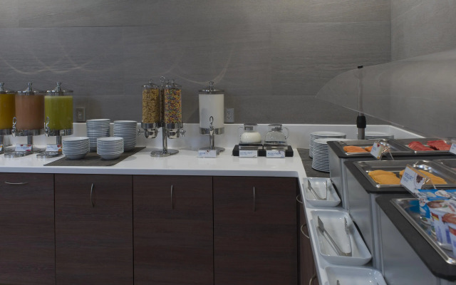Holiday Inn Express Mexico - Toreo by IHG