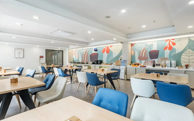 Hanting Hotel Shenzhen Huaqiang Bei Metro Station