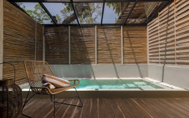 Ara by Colombo Villas