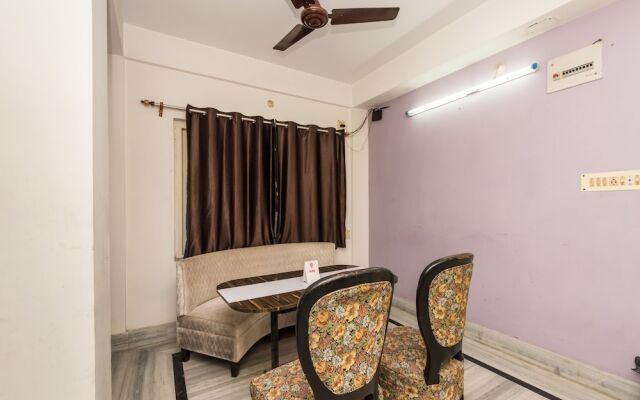 OYO 10919 Amar Raj Rooms