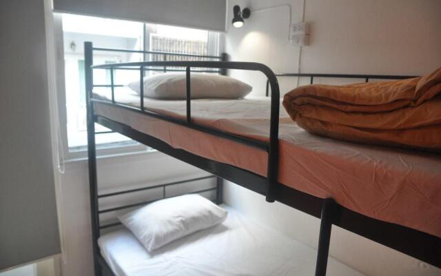 Check Inn Hostel @Phromphong