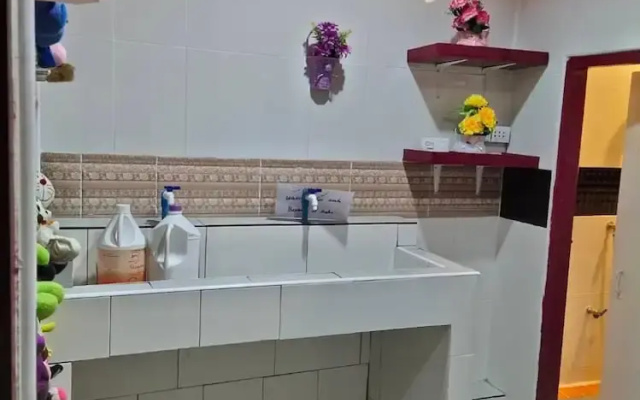 Adchara Mansion - Hostel