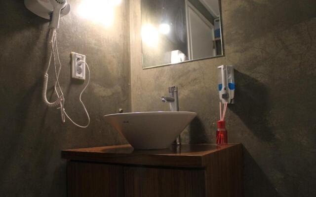 U Guesthouse Hongdae-Female Only