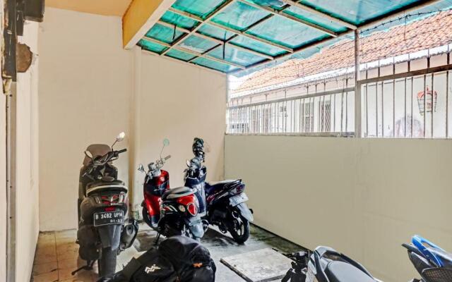 OYO 90743 Kartini Populer