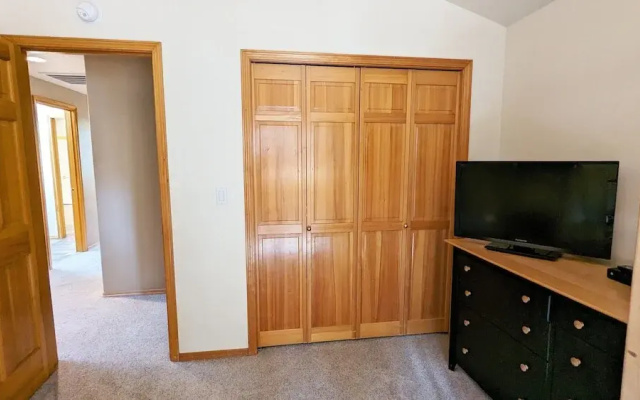 Mcnary 20 5 Bedroom Home
