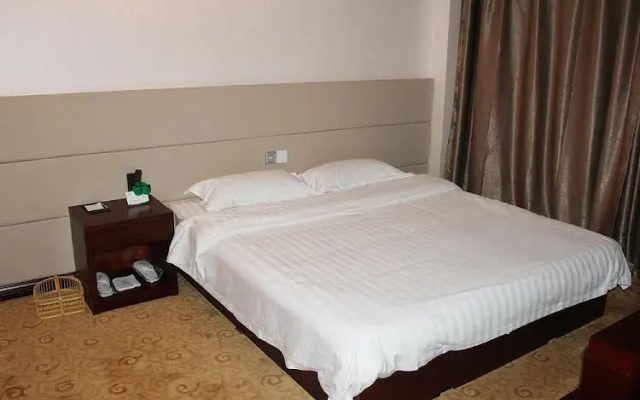 China Rushan Champs Elysees Hotel