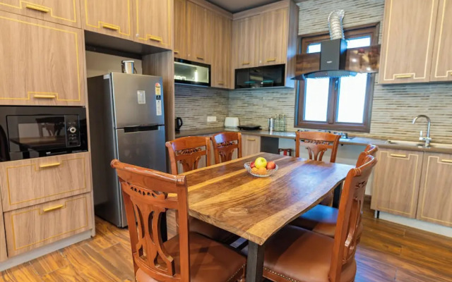 The Manor Luxury Apartments