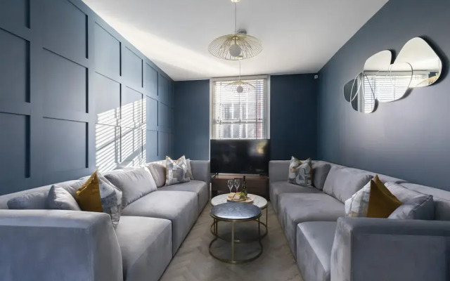 Elliot Oliver - Stunning 6 Bedroom Regency House With Parking