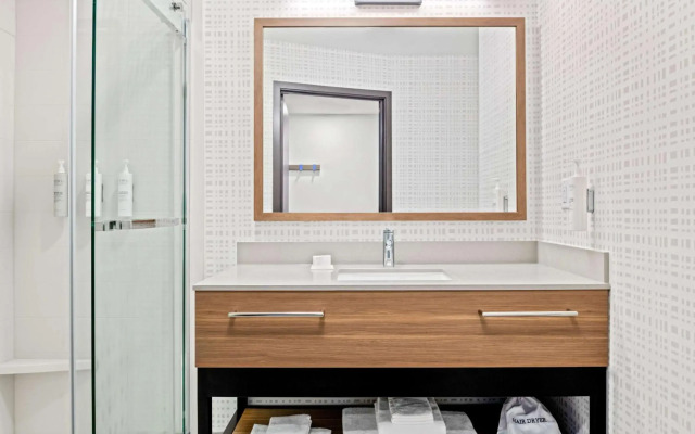 Hampton Inn by Hilton Costa Mesa Newport Beach