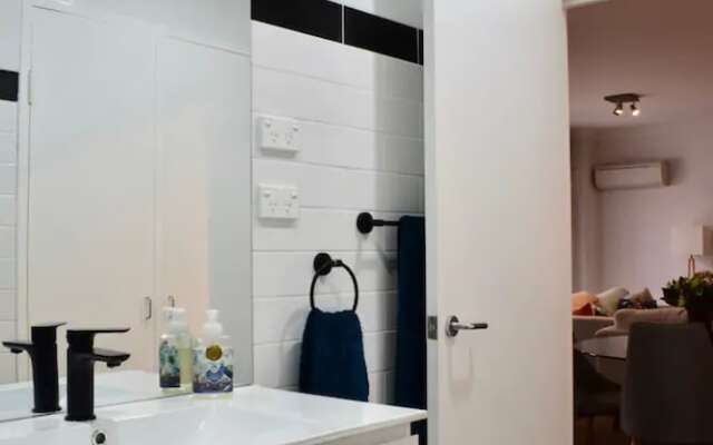 Bright 1 Bedroom Apartment In Surry Hills