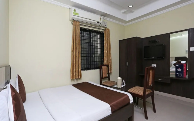 OYO 1108 Hotel Saraswathi Residency