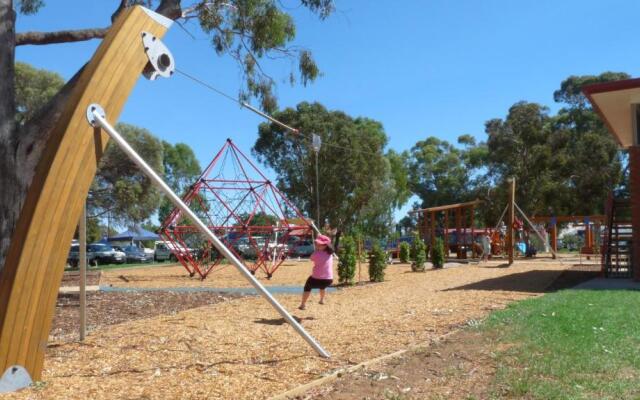 Loddon River Motel