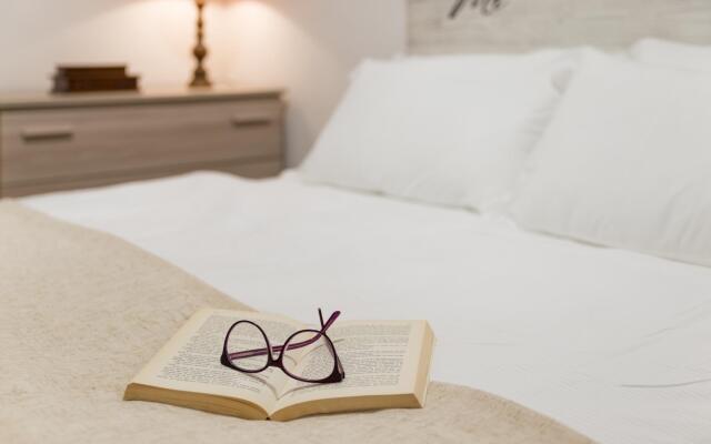 Classic Style Duplex Apartment by Wonderful Italy