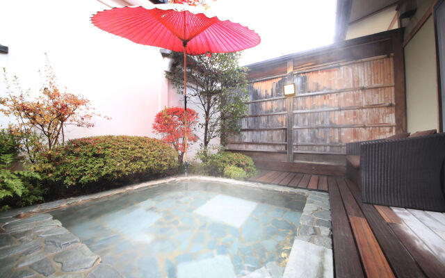 Fuji Onsenji Yumedono Hotel