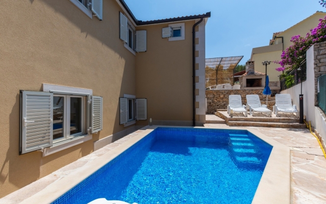 Apartment Dalis - open swimming pool: A2 prizemlje Cove Osibova (Milna), Island Brac