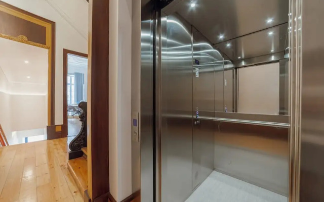 Heart OF Porto Apartment D by Vacationy