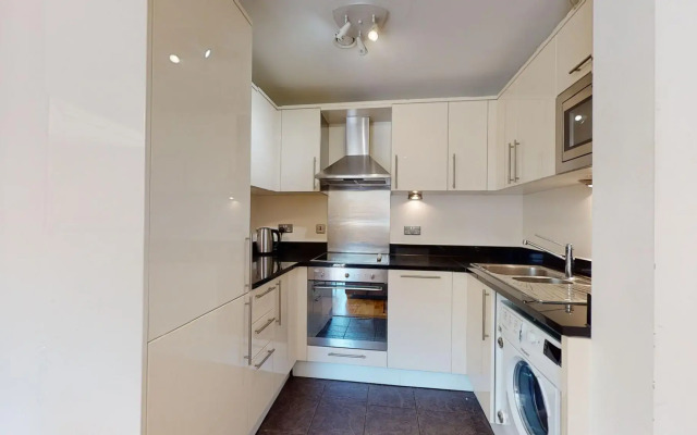 Comfy One Bedroom Apartment in Heart of Waterloo