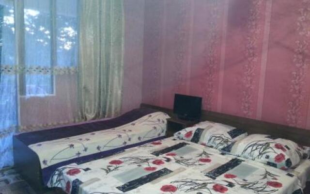 Guest House on 6 Octyabrya 10