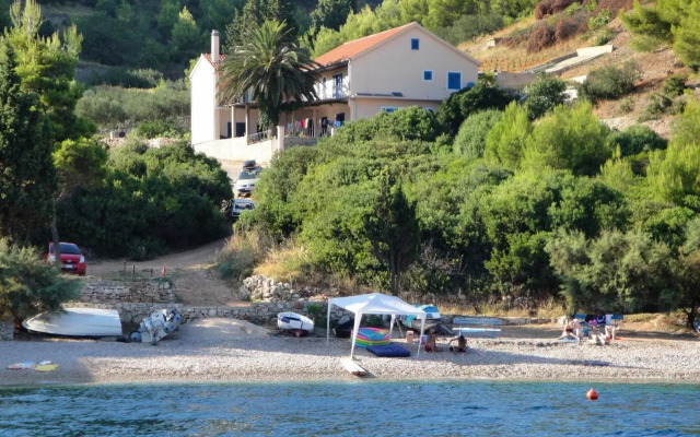 Apartment Tvrdni Dolac 4008c
