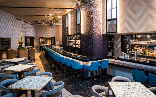 LondonHouse Chicago, Curio Collection by Hilton