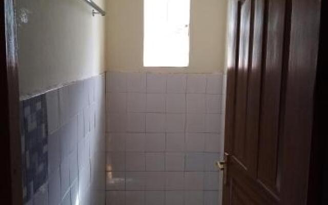 Homebase Gardens Hotel & Safaris