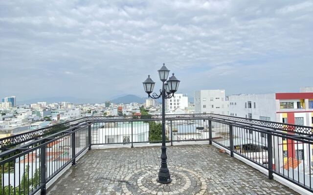 GOODTECH LUXURY  Hotel & Apartment