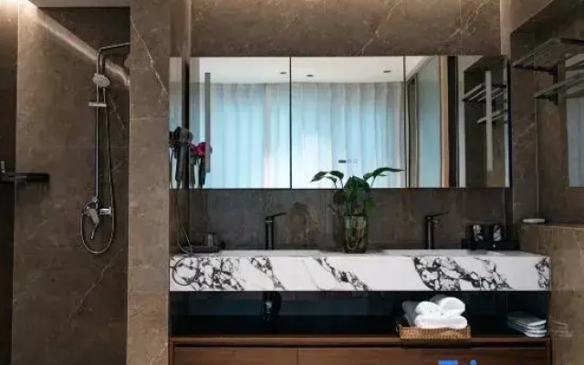 One village, one courtyard homestay