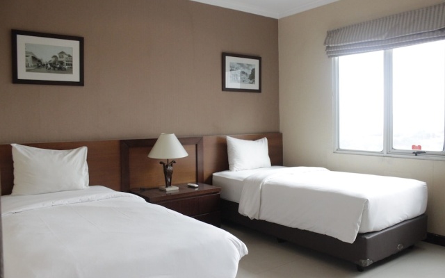 Comfy & Well Appointed 3BR at Galeri Ciumbuleuit 1 – Guest Rooms – Bandung