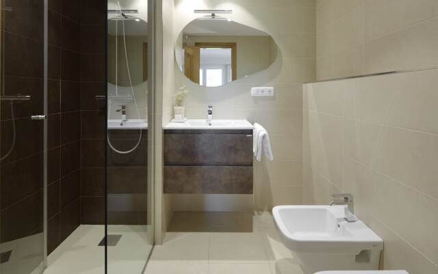 Playa de Ondarreta Apartment by FeelFree Rentals