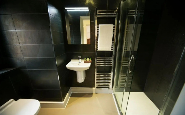 East Walls Hotel