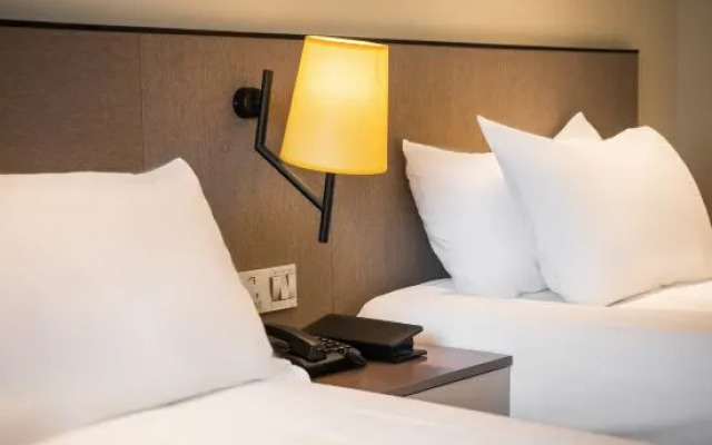 Homeinn Plus Hotel (Jiande Xin'an River Riverside)