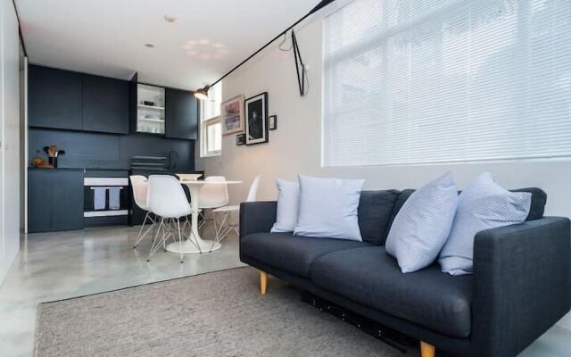 Designer Pad with a View