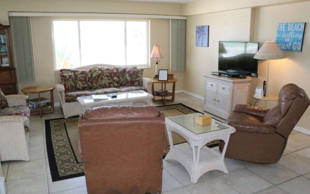 Jamaica Royale 401 - 2 Br Condo