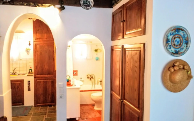 Traditional country house in Tinos