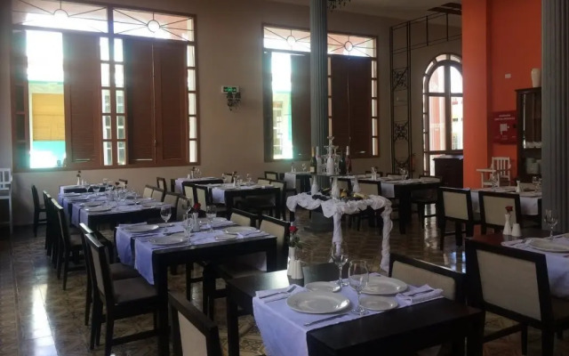Hotel E Rueda