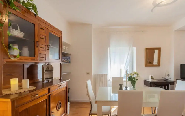 Linda Apartment 3 in Como