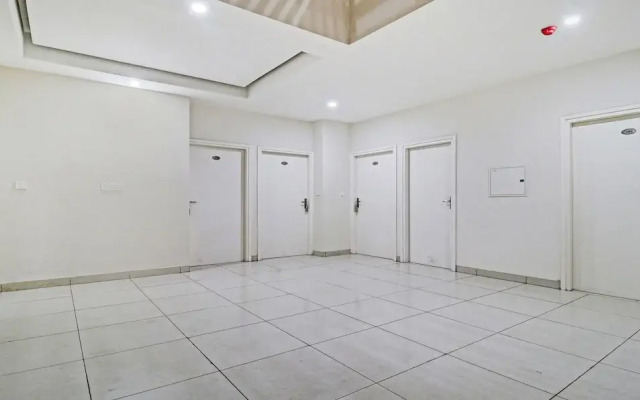 Treebo Kamron Regency Sector 80