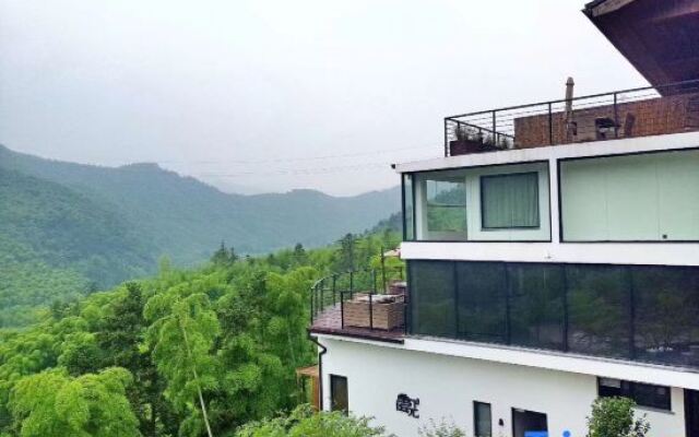 Xizhu Yunjian Hot Spring Villa