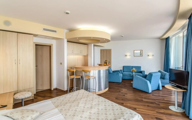 Grand Victoria Hotel