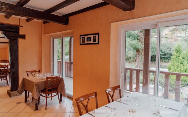 Logis Auberge de Pont Calleck