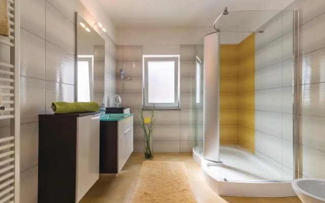 Beautiful Home in Pula With Sauna, Wifi and 5 Bedrooms