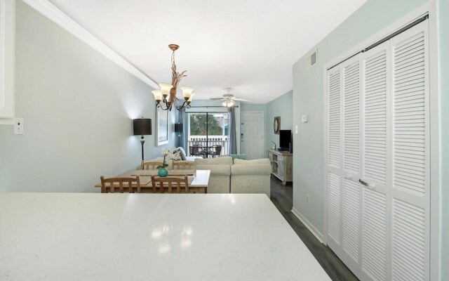 New Owner, New Decor, Steps From Beach, Sleeps 6