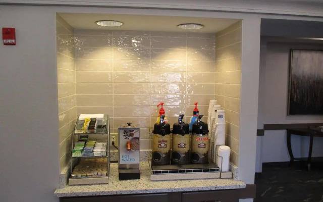 Best Western Plus Hudson I-94